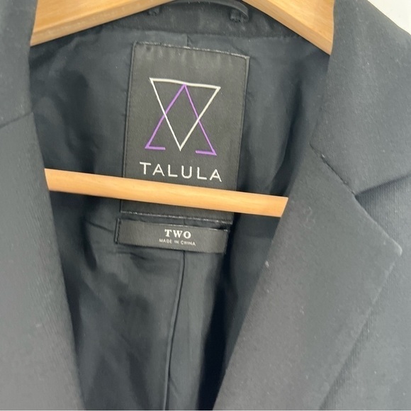 ARITZIA Talula black blazer size 2 - Picture 5 of 5